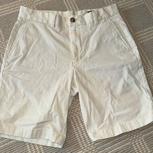 Men’s Vineyard Vines Shorts. Size 30